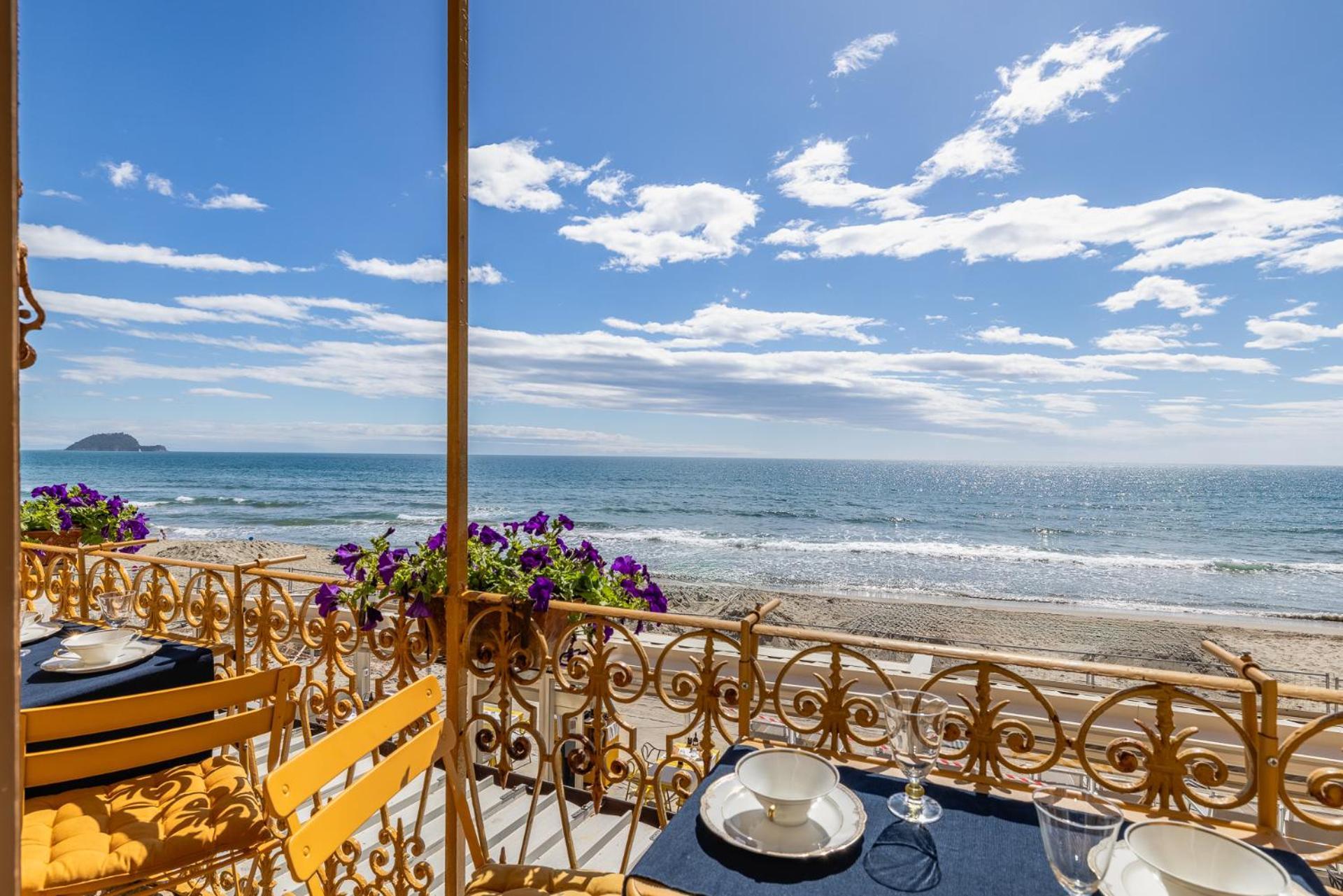 Casa D'Artista B&B Di Charme Алассио Экстерьер фото